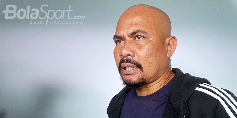 Persib Istirahatkan Asisten Pelatih Herrie Setyawan