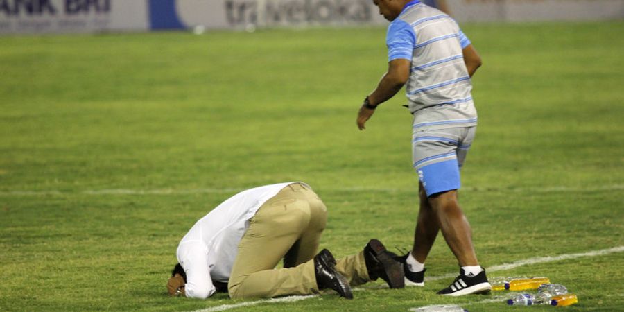 Persis Solo Vs PSS Sleman - Kombinasi Kegirangan dan Bersyukur, Selebrasi Widyantoro Melengkapi Drama di Stadion Manahan