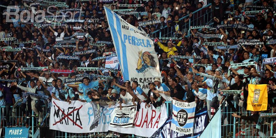 Persela Lamongan Vs Arema FC - Belasan Ribu Penonton Terhipnotis Kapten Laskar Joko Tingkir