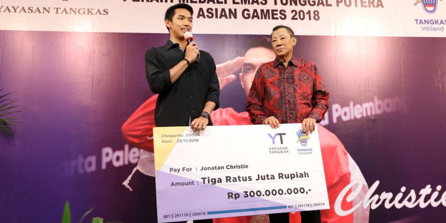 Jonatan Christie Terima Bonus dari PB Tangkas Intiland