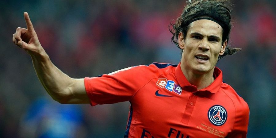 Keren, Edinson Cavani Pemotretan di Atas Speed Boat Mewah