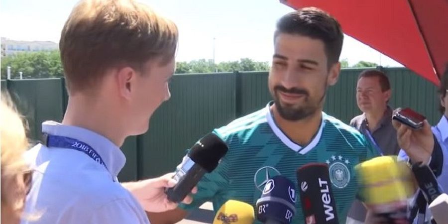 Disodorkan Tiket Pulang oleh Reporter, Khedira Beri Jawaban Berkelas