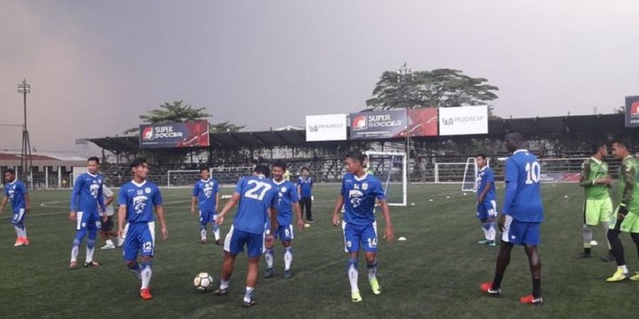 Salut! Dua Pemain Persib Bandung Salurkan Semangat Sepak Bola kepada Atlet Difabel