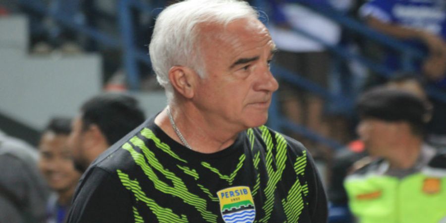 Pelatih Persib Bandung Sambut Baik Evaluasi Komdis dan Wasit