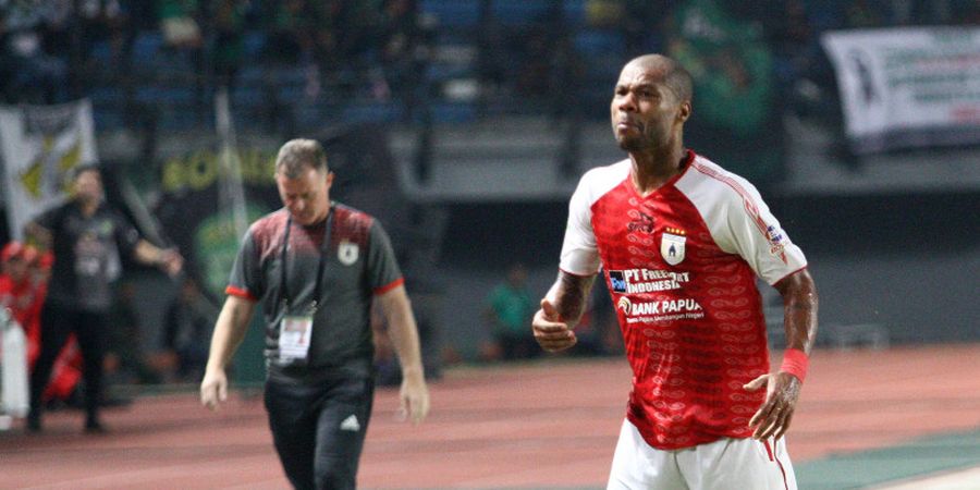 Madura United Vs Persipura - Pertandingan Berakhir Imbang 2-2, Tuan Rumah Gigit Jari