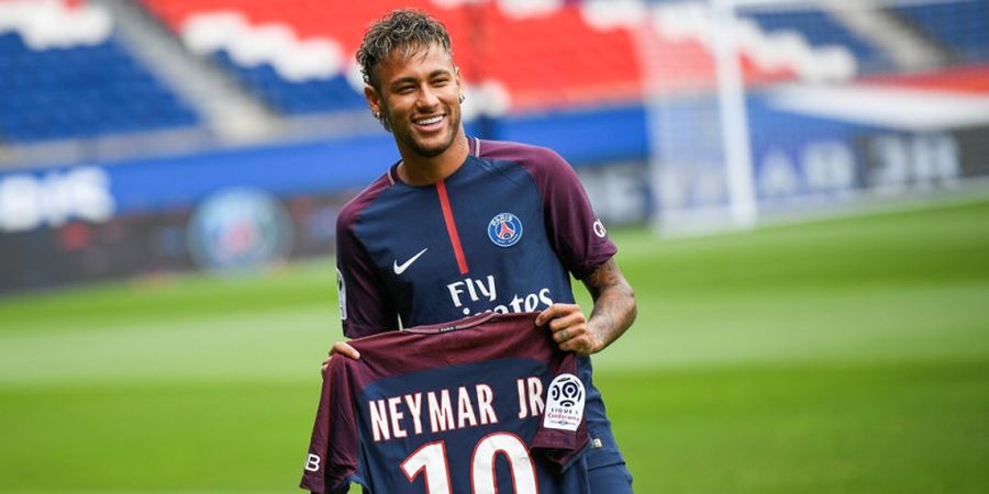 Neymar, Unai Emery, dan Ezechiel N Douassel dalam Kolam Ikan yang Sesak