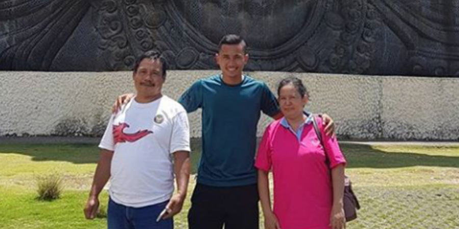 Terungkap! Ini Dia Ritual Misterius Ricky Fajrin Sebelum Melawan Timnas U-23 Singapura.