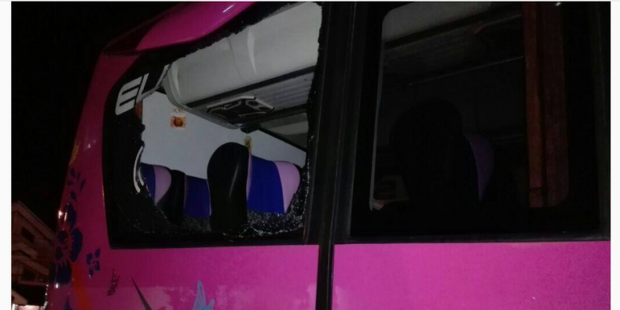 Waduh, Bus Rombongan Arema FC Dilempari Oknum Suporter Sampai Kaca Hancur