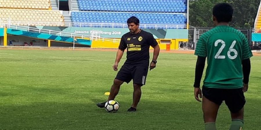 Alfredo Vera Samakan Sriwijaya FC dengan Persebaya Surabaya