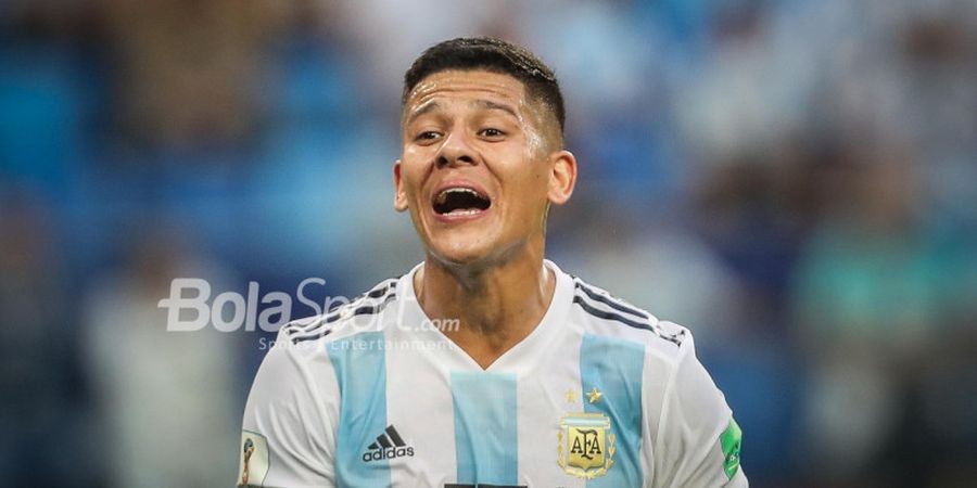 Bola yang Mengenai Tangan Marcos Rojo, Handball atau Tidak?