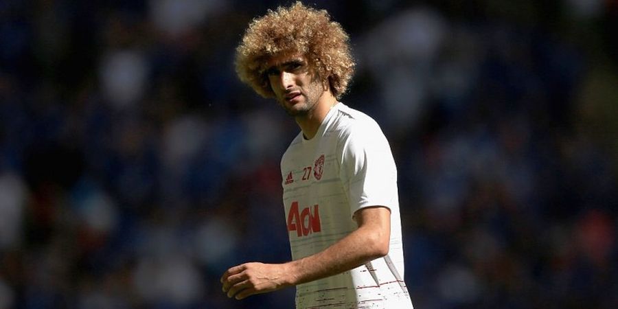 GALERI FOTO - Bagai Pinang Dibelah Dua, Sangat Sulit Membedakan Marouane Fellaini dengan Kembarannya