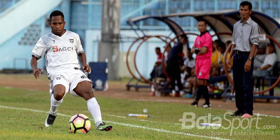 Pernah Masuk Nominasi Pemain Potensial Asia, Ini Beda Nasib Okto Maniani dengan Kiper Thailand