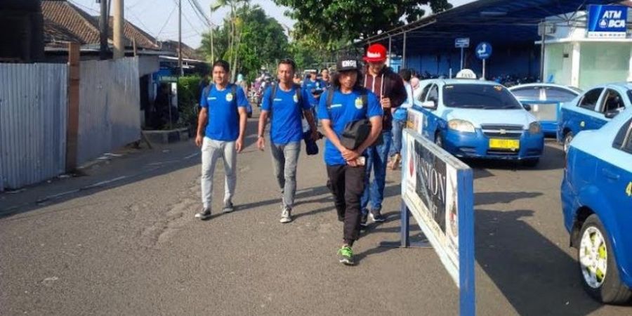 Persib Bawa 21 Pemain, Dejan Beri Tugas Pilar yang Tak Dibawa