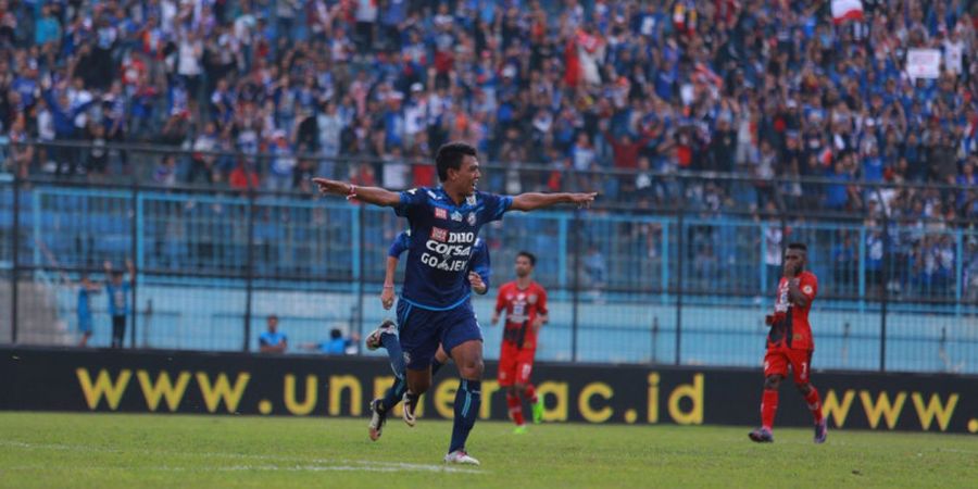 Aremania Sebut Dedik Setiawan Layak Tampil di Timnas Indonesia