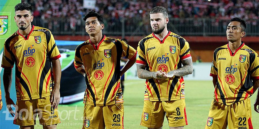 Degradasi Tak Membuat Mitra Kukar Kehilangan Pesona