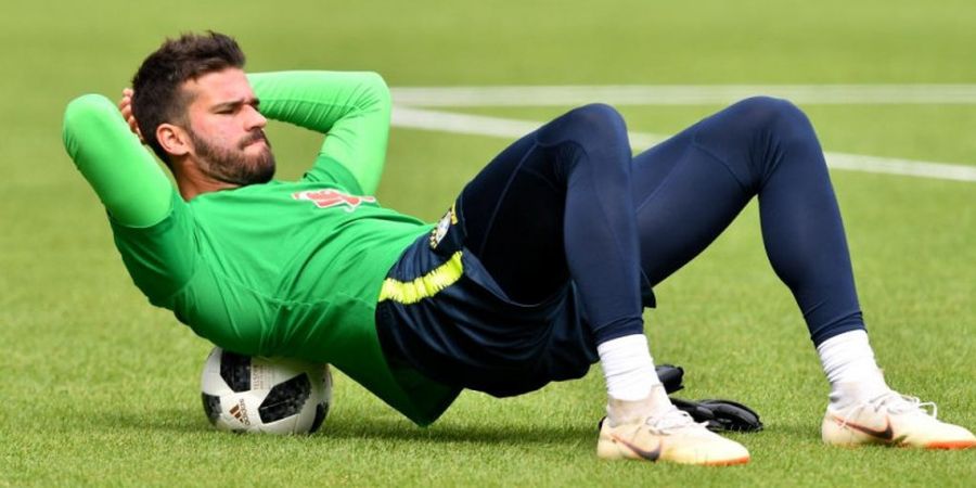 Jadi Kiper Termahal Dunia, Siapa Sangka Alisson Becker Punya Masa Lalu Seperti Ini