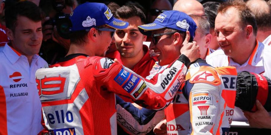 Jorge Lorenzo dan Marc Marquez Berteman Baik? Kata Siapa...