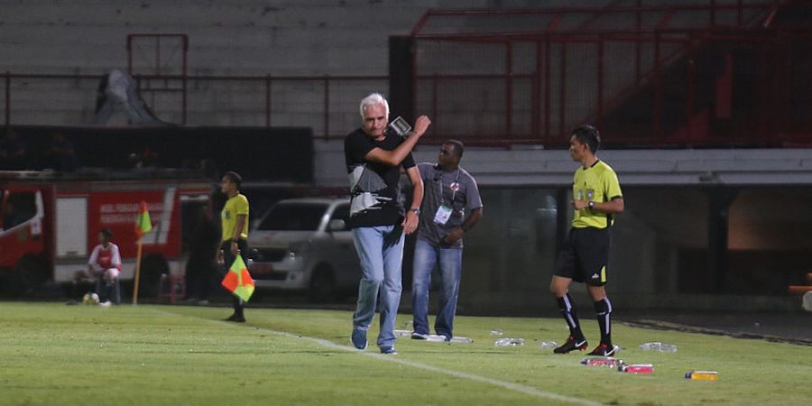 Mario Gomez Lempar Isyarat Bertahan di Indonesia, Persib atau Bali United?