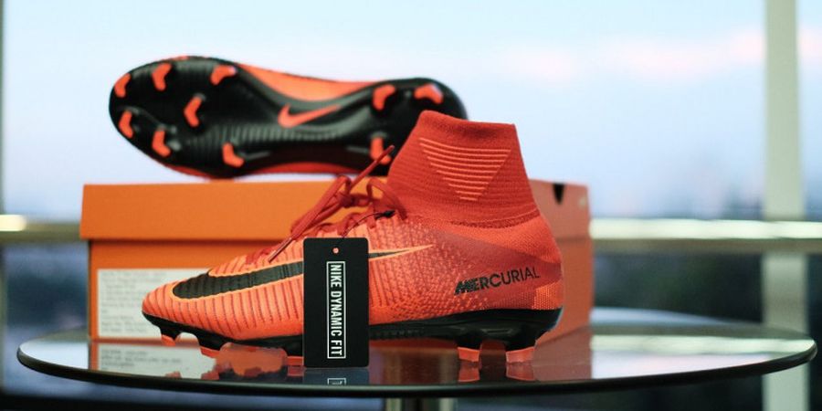 Hands On dengan Sepatu Kilat Alexis Sanchez dan Leroy Sane, Nike Mercurial Superfly V