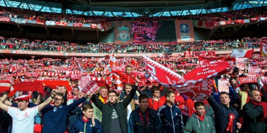 VIDEO - Merinding! You'll Never Walk Alone Kembali Menggema di Liga Champions