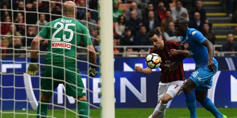 AC Milan Kalah Versus 10 Orang