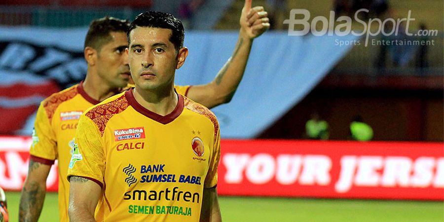 Esteban Vizcarra Dikabarkan Merapat ke Persib, Manajer Sriwijaya FC Buka Suara