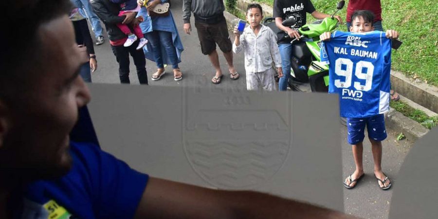 Bobotoh Cilik Ini Beri Dukungan Unik untuk Jonathan Bauman