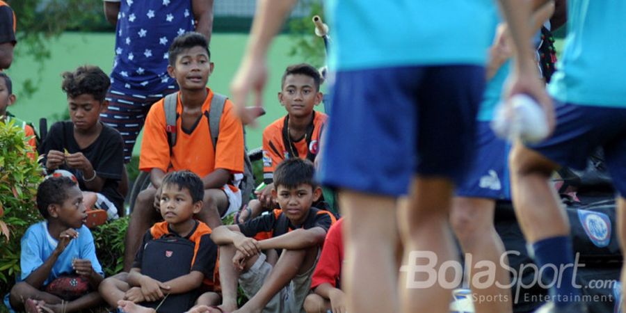 Karisma Tukang Sihir Arema FC Ternyata Tercium oleh Bocah Papua, Ini Buktinya!