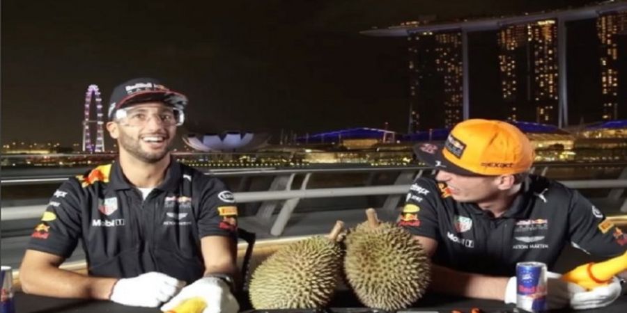 F1 GP Malaysia 2017 - Kocak, Ini Hadiah Ulang Tahun Yang Diberikan Daniel Ricciardo Kepada Max Verstappen