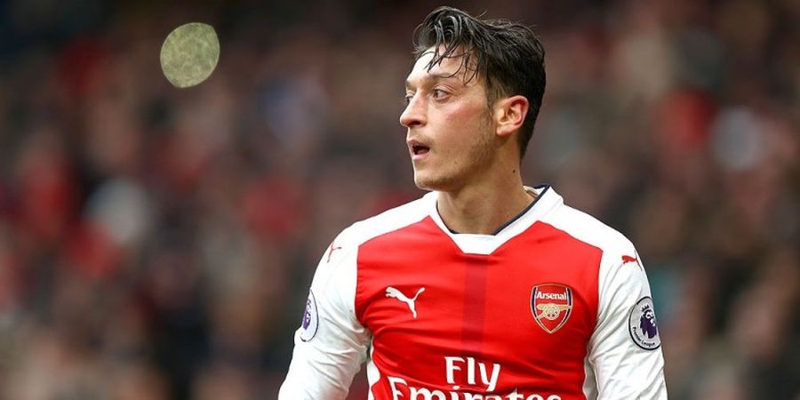 Meski Tengah Sibuk Bersama Timnas Jerman, Mesut Ozil Masih Sempat Lakukan Ini di Hari Lebaran