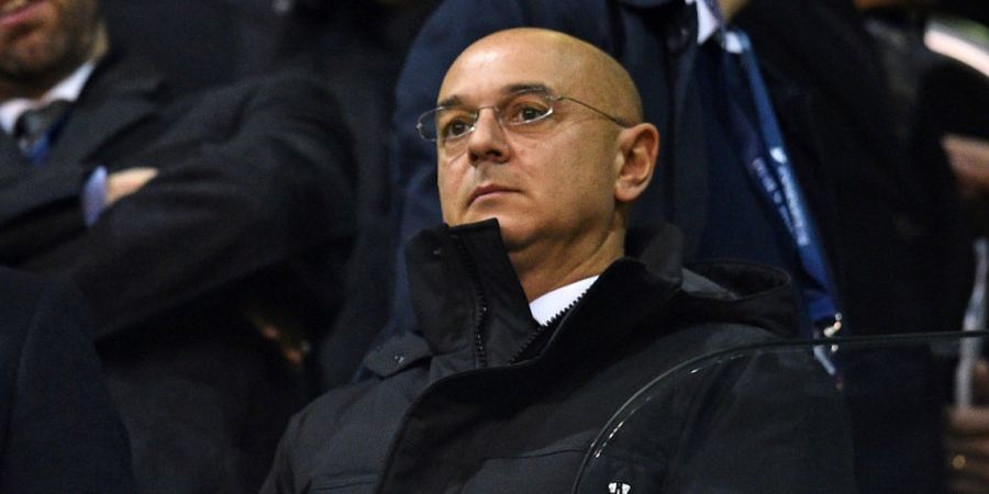 Suporter Tottenham Hotspur Minta Daniel Levy Tinggalkan Klub