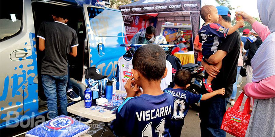 Laga Bigmatch Dongkrak Penjualan Produk Resmi Arema FC