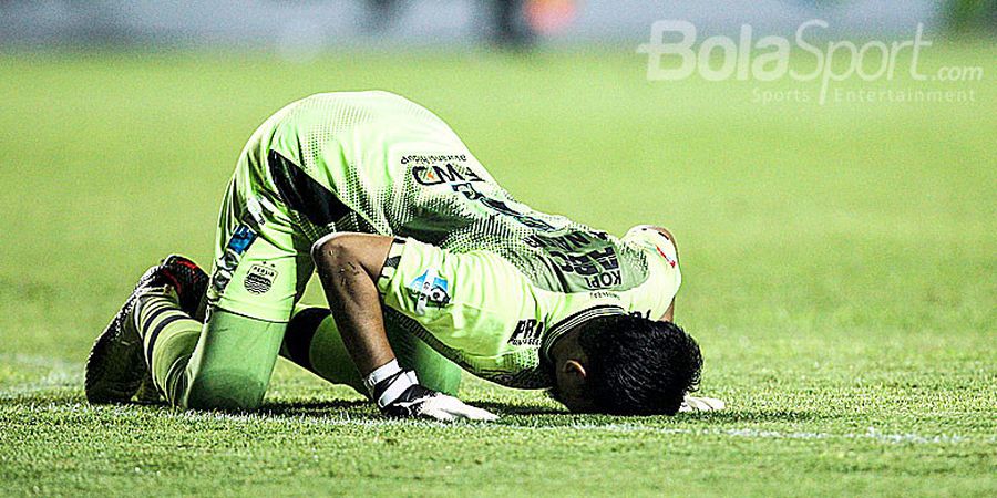 Kiper Persib Akui Tak Mudah Pertahankan Posisi Puncak Klasemen