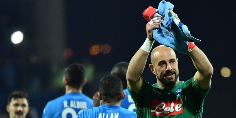 Pernyataan Pepe Reina kepada Rekan-rekannya Soal Masa Depannya di Napoli