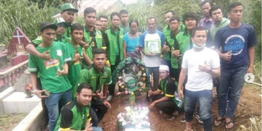 PSMS Medan Berikan Santunan untuk Keluarga Suporter yang Meninggal