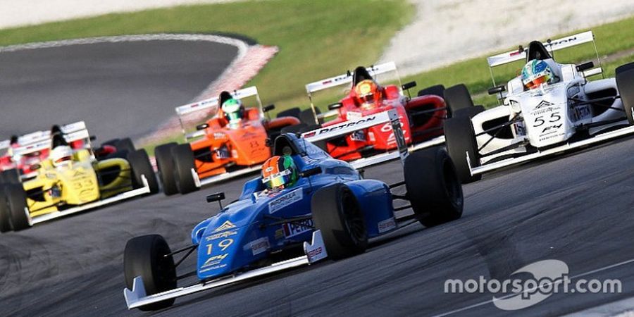 Kejadian Langka! Tidak Ada Satupun Pebalap yang Finis di Kejuaraan Formula 4 SEA