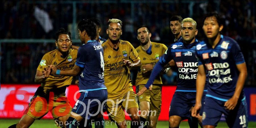 Upaya Klenik hingga Teknis Belum Bisa Ubah Peruntungan Arema FC