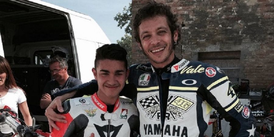 Jadi Juara Dunia, Pebalap Muda Asal Italia Ucapkan Terima Kasih Kepada Valentino Rossi