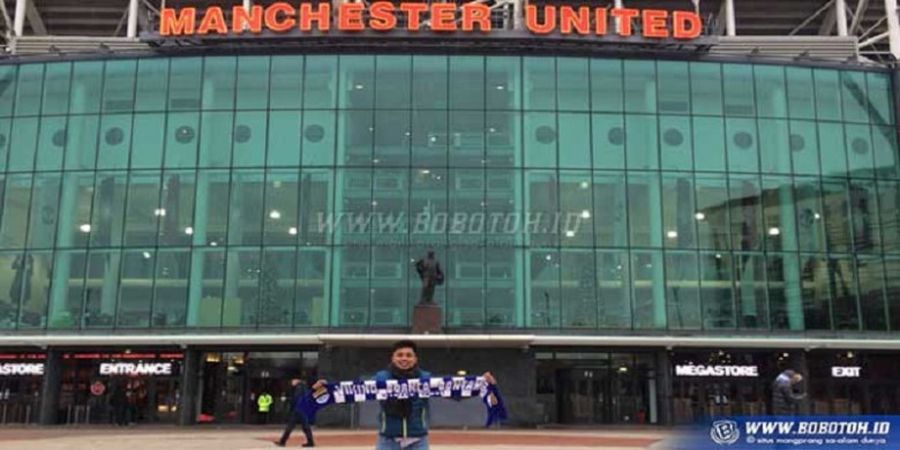 Syal Persib Bandung Melancong Hingga ke Markas Manchester United dan Chelsea