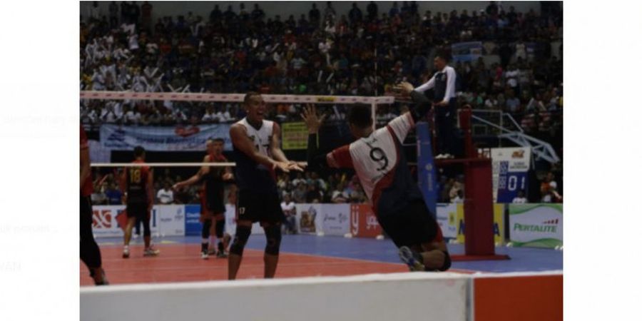 Usai Raih Gelar Juara Proliga 2018, Pemain Surabaya Bhayangkara Samator Ini Kunjungi Obyek Wisata Arsitektur Abad ke-9