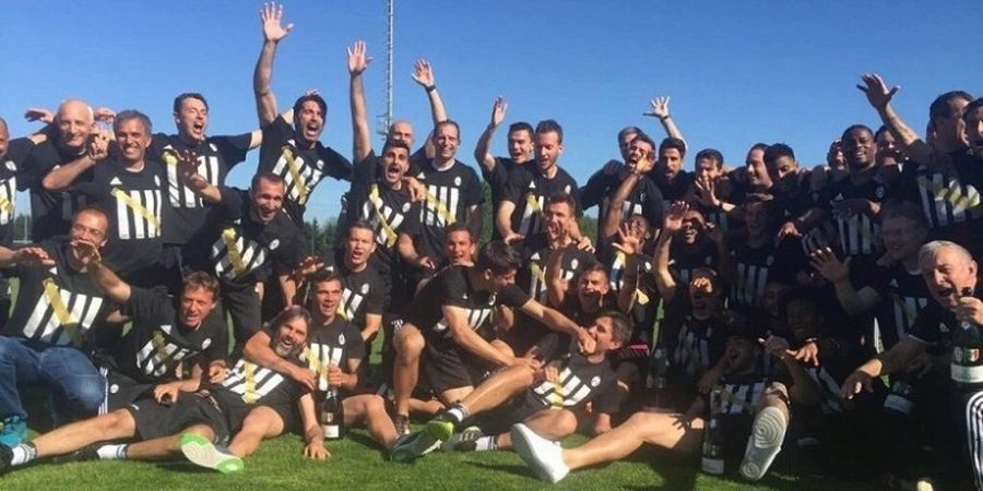 Ingar-Bingar Pesta 'Scudetto' di Tempat Latihan Juventus