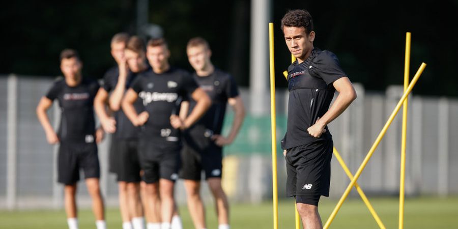 Datang ke Latihan Lechia Gdansk, Egy Maulana Vikri Diberi Tumpangan oleh Pemain Portugal Ini