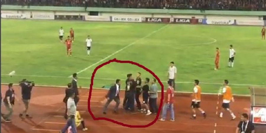 VIDEO - Pengawas Pertandingan Persis Solo Vs Cilegon United Dibuat Naik Pitam oleh Official Tim Tamu