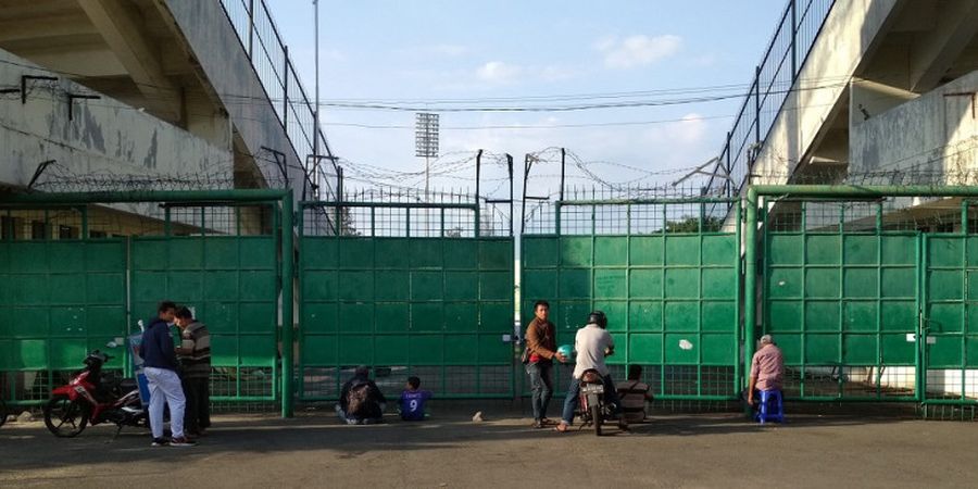 Stadion Manahan Dipastikan Steril, Namun Masih Ada yang Mencuri Kesempatan, Kok Bisa?