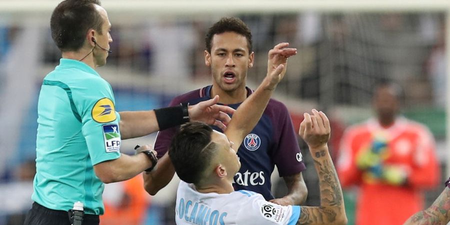 Absen Bela PSG, Neymar Bikin Anak-anak Kecil Tersenyum