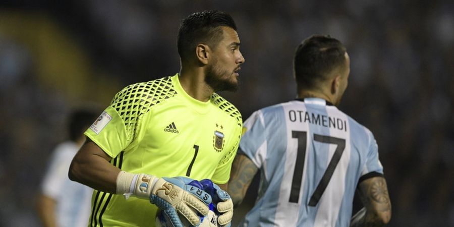 Istri Sergio Romero Sebut Timnas Argentina Berbohong soal Cedera Sang Suami