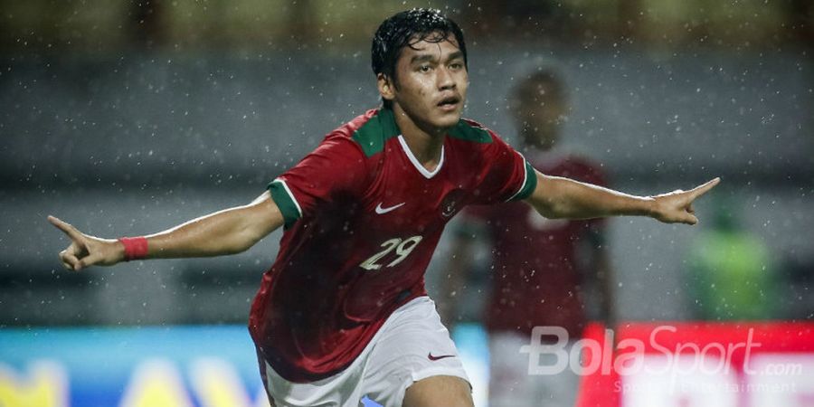 VIDEO - Cetak Gol ala Cristiano Ronaldo, Pemain Mitra Kukar Dapat Gelar Gol Terbaik Liga 1 2017