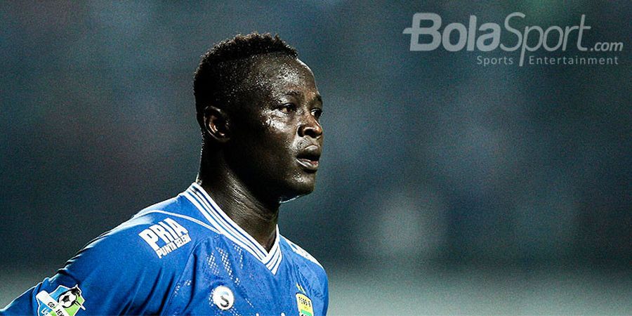 Ezechiel N'Douassel Berpotensi Pecahkan Rekor Gol Dua Legenda Persib Bandung