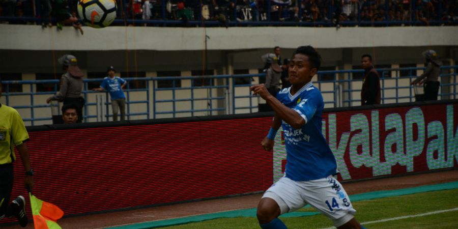 Penyerang Persib Ini Berharap Masyarakat Ikuti Anjuran Pemerintah