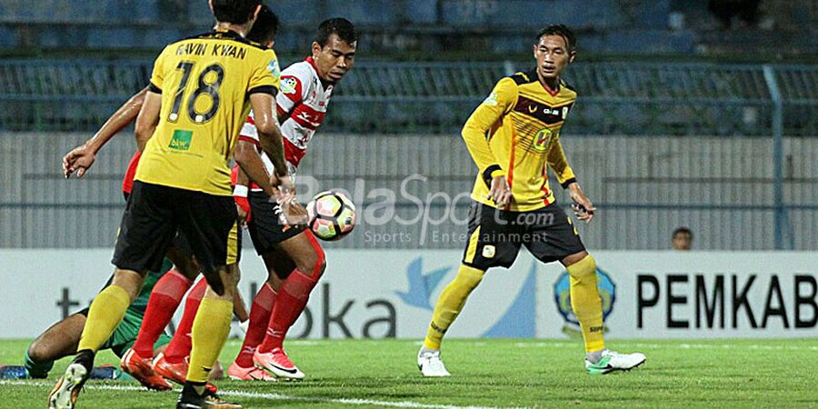 Mantan Bek Arema Ini Disanjung Pelatih Madura United, Kenapa?